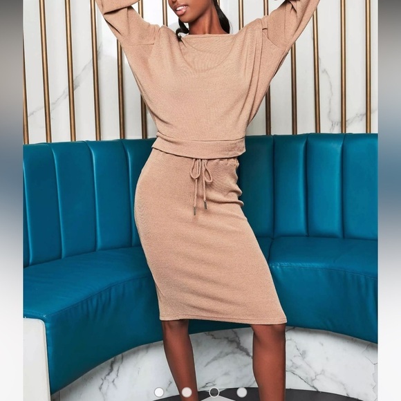 Lavish Alice x Patricia Bright |  relaxed ribbed midi pencil skirt in beige 4 - Picture 5 of 6